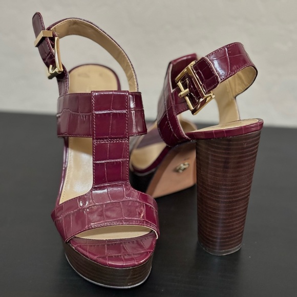 MICHAEL KORS ♥️💜 Becker T Strap Heels - Picture 7 of 10